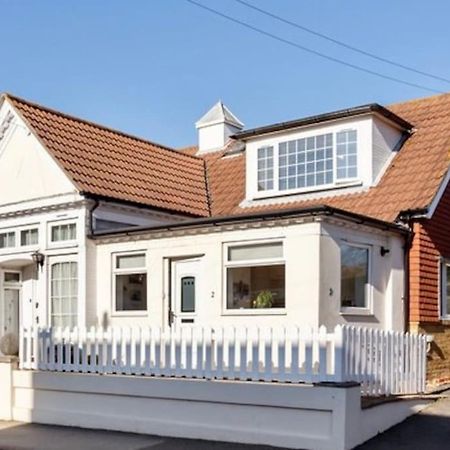May Cottage - Heart Of Vibrant Village & 10 Mins Walk To Beach Милфорд-он-Си Экстерьер фото